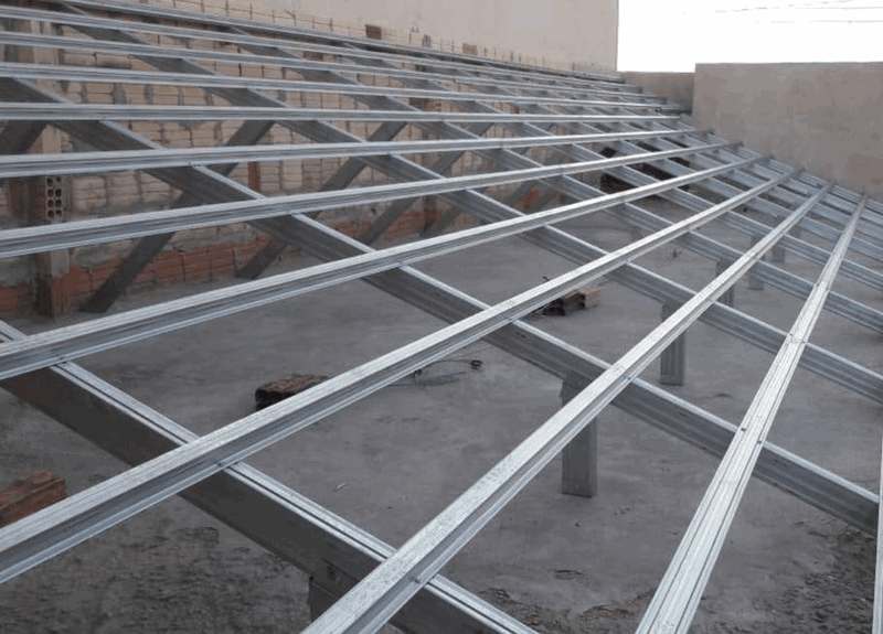 Estrutura de ferro para telhado